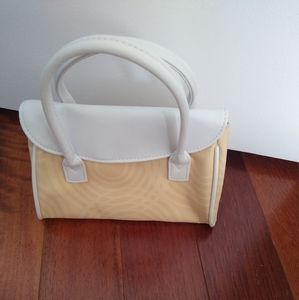 NWOT White and yellow purse